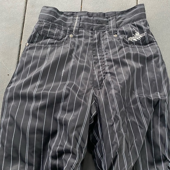 Rip Zone Med Kids Snow Board Pants 26” x 24” - Picture 8 of 10